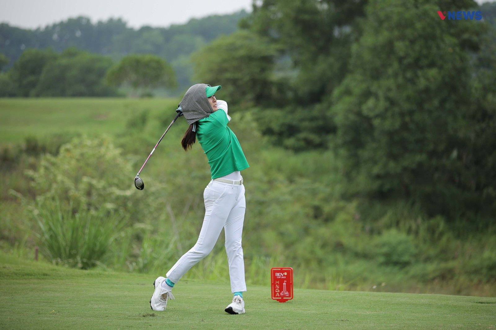 CLB họ Nguyễn Thăng Long và Khỉ Vàng vô địch giải các Câu lạc bộ golf Hà Nội mở rộng 2023 với thành tích kỷ lục