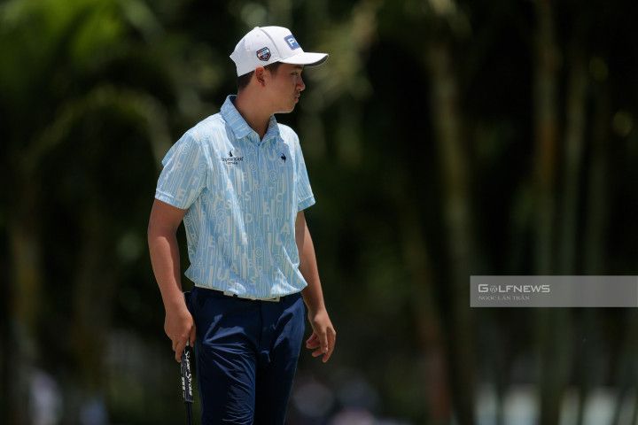 Nguyễn Anh Minh xếp hạng 2 sau vòng mở màn giải Vô địch Nghiệp dư mở rộng Singapore 2023